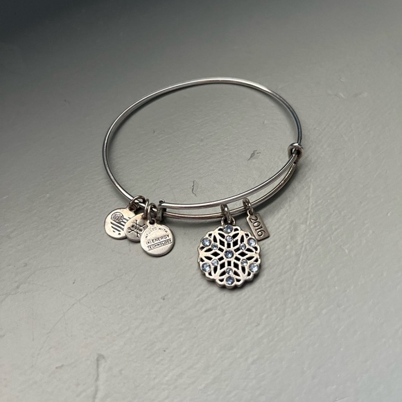 Alex and Ani 2016 Snowflake Bracelet - Picture 1 of 5